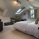 4 Bed In Grange -over- Sands Oc-lcc71 *