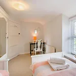 4 Bed In Grange -over- Sands Oc-lcc71 *