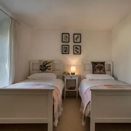4 Bed In Grange -over- Sands Oc-lcc71 펜션 *