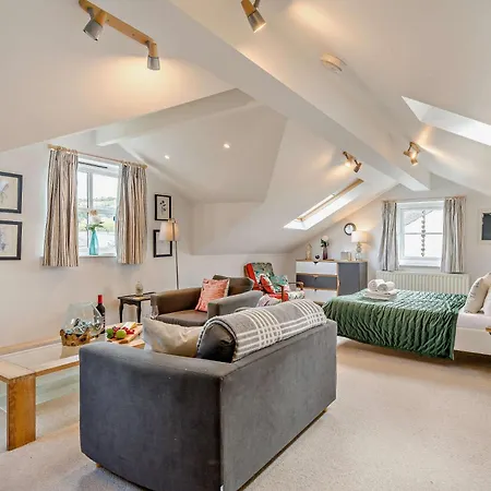 펜션 4 Bed In Grange -over- Sands Oc-lcc71