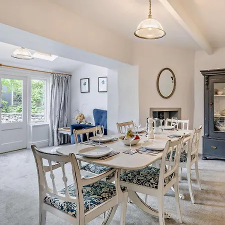 4 Bed In Grange -over- Sands Oc-lcc71 *