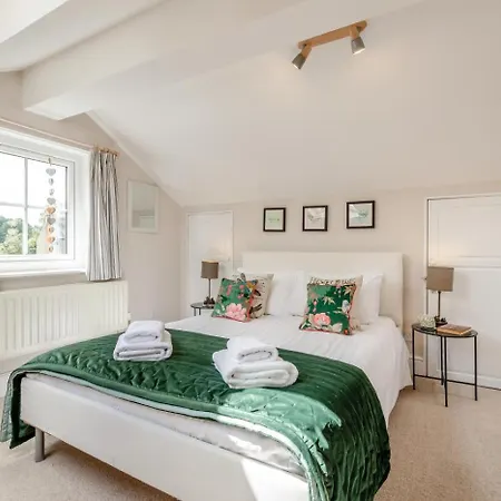 4 Bed In Grange -over- Sands Oc-lcc71 *